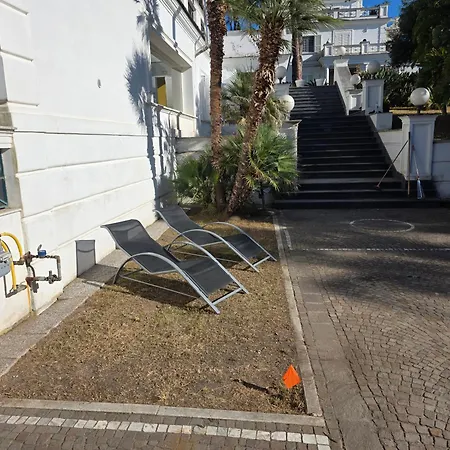 Dependence Crasta With Exclusive Parking Near Herculaneum Portici