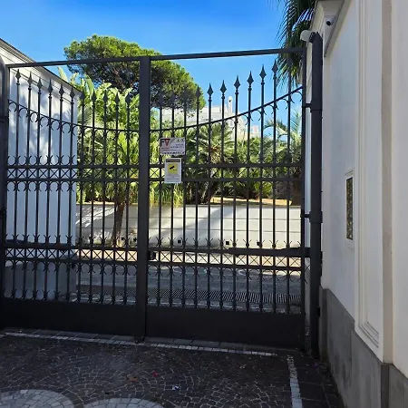 Dependence Crasta With Exclusive Parking Near Herculaneum