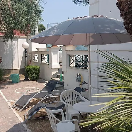 Hébergement de vacances Dependence Crasta With Exclusive Parking Near Herculaneum *